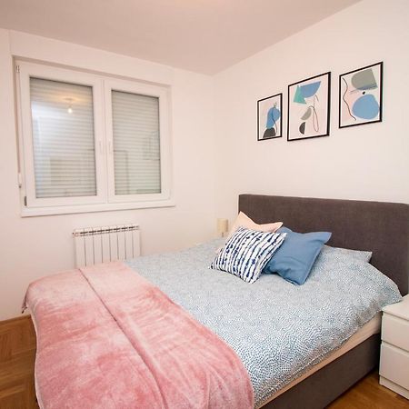 M&A Apartment-Easy Airport Lukavica Esterno foto
