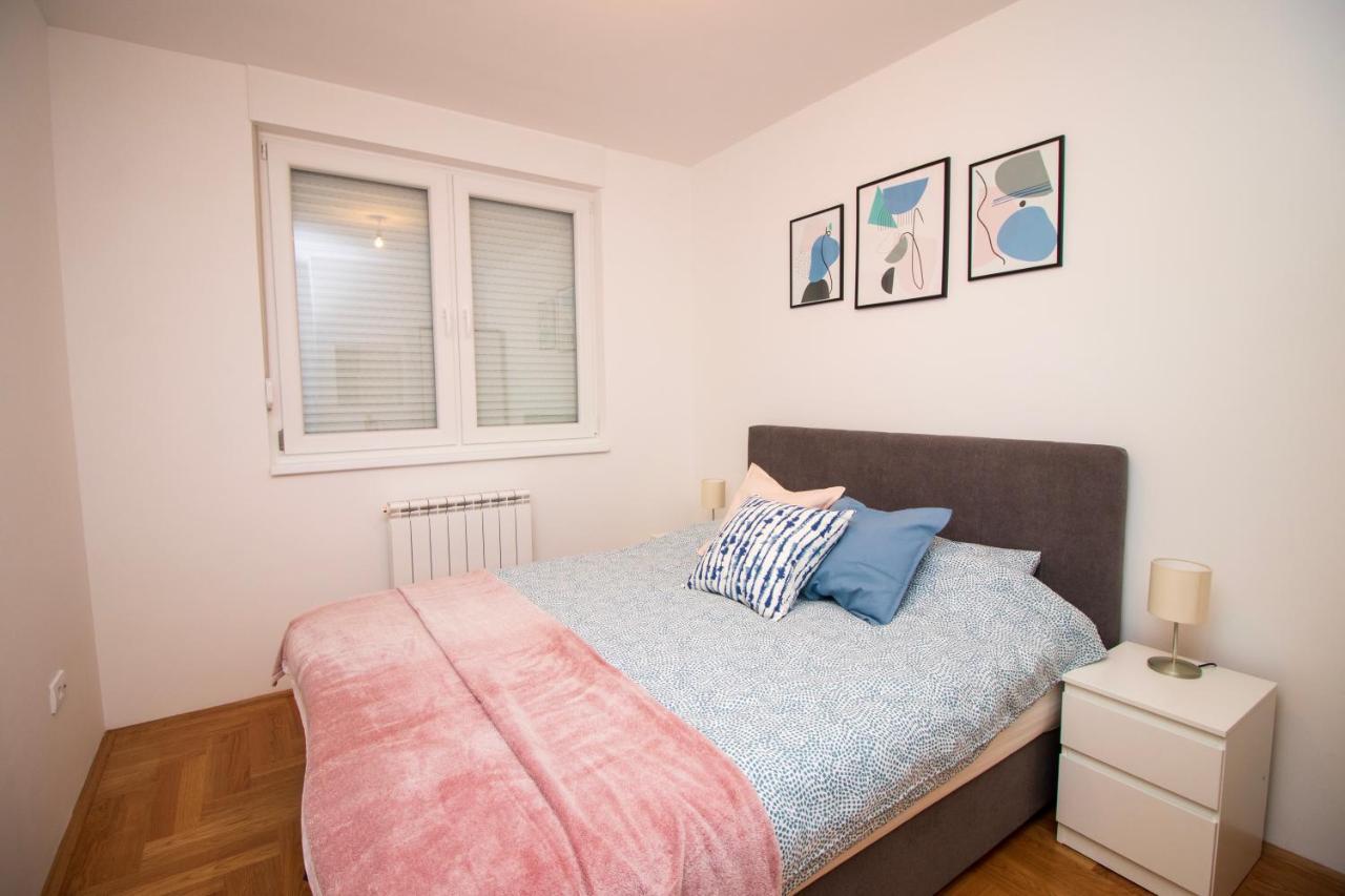 M&A Apartment-Easy Airport Lukavica Esterno foto
