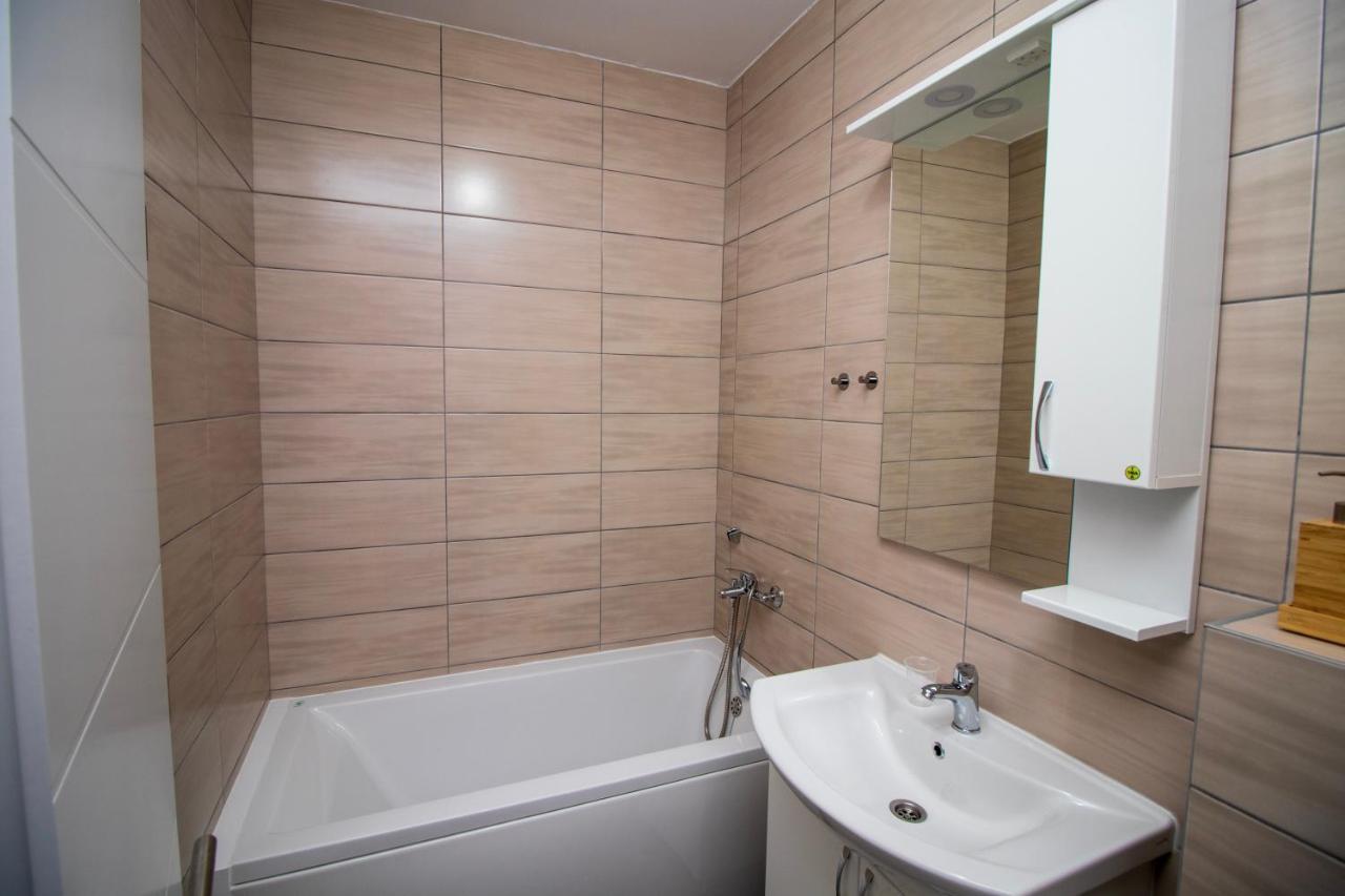 M&A Apartment-Easy Airport Lukavica Esterno foto