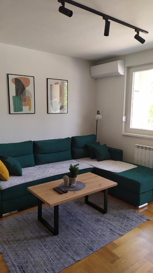 M&A Apartment-Easy Airport Lukavica Esterno foto